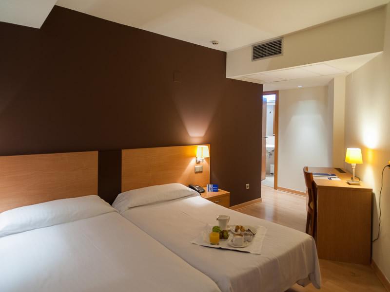 Hotel Exe Puerta San Pedro Lugo Exterior foto